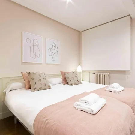 The Collection - Elkano Apartment